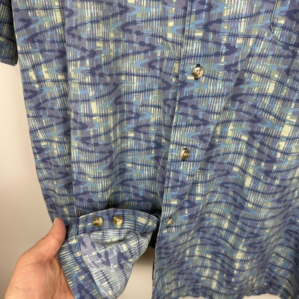 ✨3 for $20 VTG Van Heusen XL Blue Geometric Abstract Print Short Sleeve Button - Picture 6 of 10
